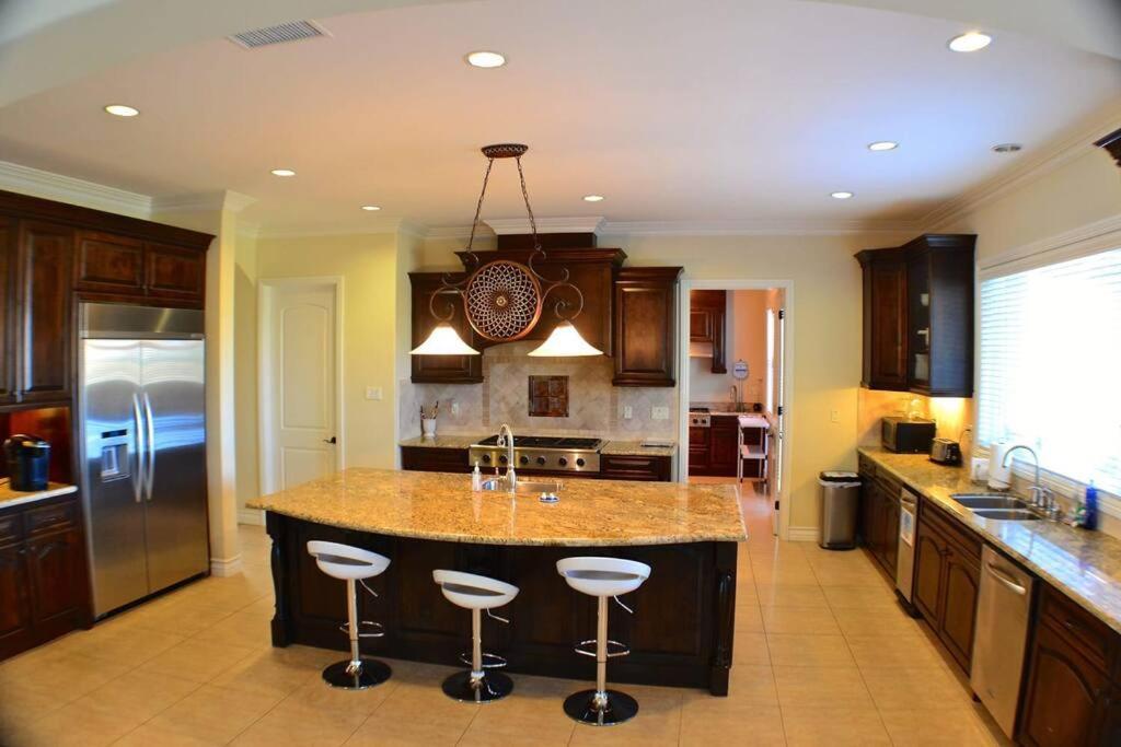 Que Syrah Temecula - Villa With 9 Bedroom 7 Ba With Spa In Wine Country Exteriör bild