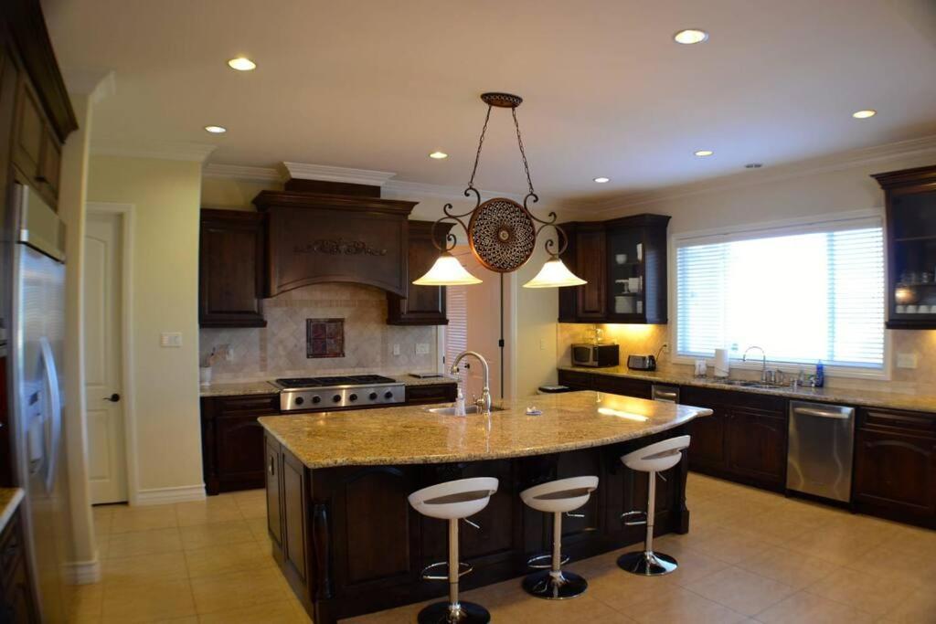 Que Syrah Temecula - Villa With 9 Bedroom 7 Ba With Spa In Wine Country Exteriör bild